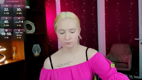 Snapshot of ruby_frost chatting on 12.15.25 ruby frost online show from 12.15.25