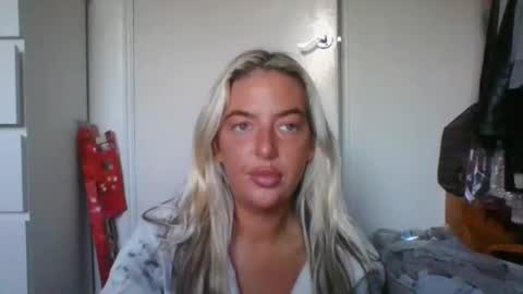 Snapshot of rubyredxxxoxxx chatting on 12.23.24 rubyredxxxoxxx online show from 12.23.24