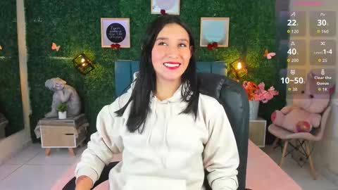 Snapshot of rubyvixxen_ chatting on 10.22.25 Ruby online show from 10.22.25