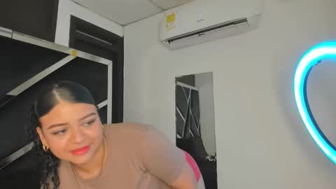 Snapshot of rubyxht chatting on 09.18.25 rubyxht online show from 09.18.25