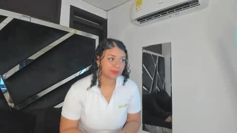 Snapshot of rubyxht chatting on 10.24.25 rubyxht online show from 10.24.25