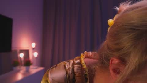 Mila online show from 09.17.25