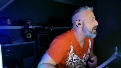 Chico que rico Caliente online show from 11.01.25