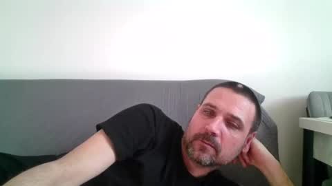 Snapshot of rul3ssuck chatting on 12.23.24 rul3ssuck online show from 12.23.24
