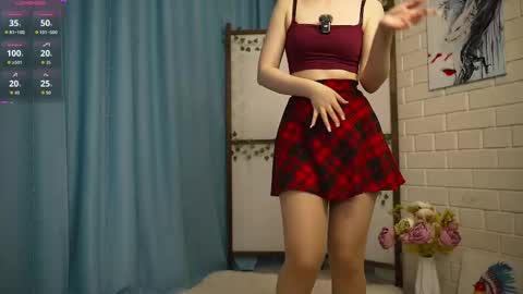 Snapshot of ruminelle chatting on 10.17.25 Lilith online show from 10.17.25