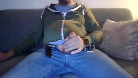 runner_1978 online show from 11.04.25