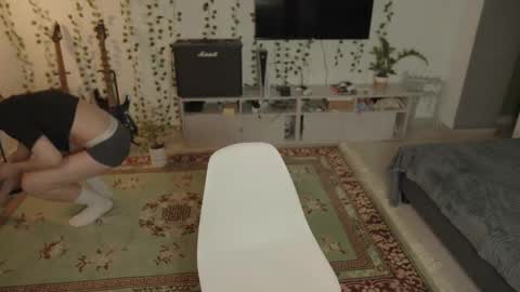 rusbradpitt online show from 12.19.25