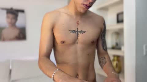  R U S S E L L  online show from 11.26.25