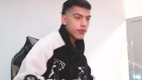  R U S S E L L  online show from 01.15.26