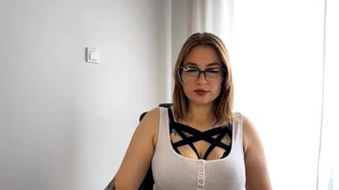 Nika online show from 09.17.25