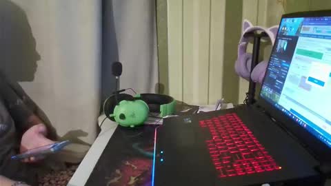 Snapshot of ruthsimp chatting on 11.30.25 Tanyushka online show from 11.30.25