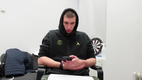 Snapshot of ryan_dozer chatting on 10.04.25 RYAN DOZER online show from 10.04.25