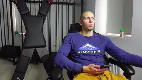 Snapshot of ryan_dozer chatting on 10.16.25 RYAN DOZER online show from 10.16.25