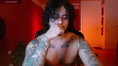 Snapshot of ryan_warren18 chatting on 10.30.25 RYAN online show from 10.30.25