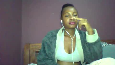 Snapshot of rycie chatting on 11.08.25 Rycie online show from 11.08.25