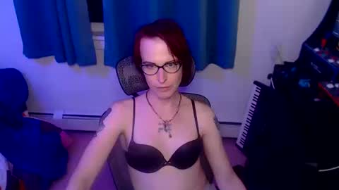 Snapshot of ryff_burnz chatting on 10.11.25 Ryff Burnz online show from 10.11.25