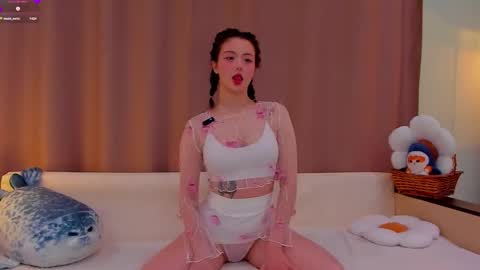 Jenny online show from 01.08.26