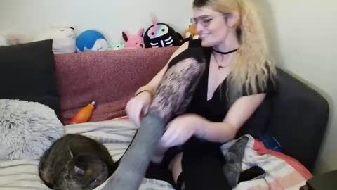 Ryn Michele online show from 01.14.25