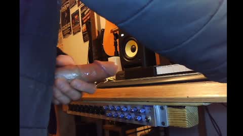 Snapshot of rynoxox chatting on 12.31.24 rynoxox online show from 12.31.24