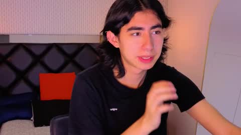 Snapshot of ryo_fem chatting on 10.19.25 Ryo online show from 10.19.25