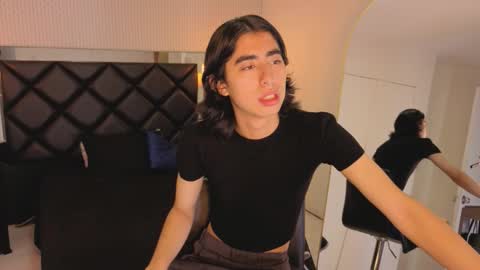 Snapshot of ryo_fem chatting on 10.25.25 Ryo online show from 10.25.25