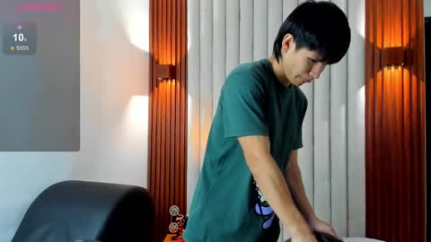 Ryo Kush online show from 11.06.25