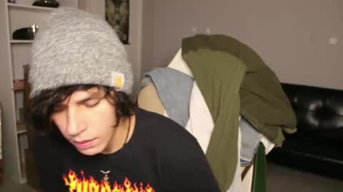 Snapshot of ryot35 chatting on 12.22.25 Ryot3 online show from 12.22.25