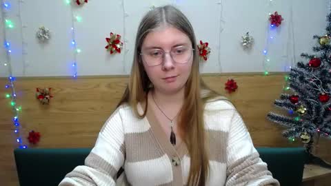 Snapshot of rysakosaylya chatting on 01.12.25 RysaKosaYlya online show from 01.12.25