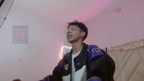 ryu_tay online show from 04.07.26