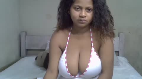 Snapshot of rywanna chatting on 03.29.26 rywanna online show from 03.29.26