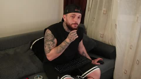 Snapshot of s1nmaster chatting on 05.30.26 s1nmaster online show from 05.30.26
