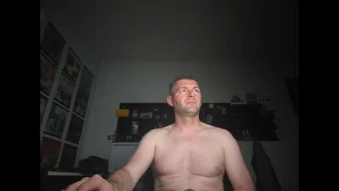 Snapshot of s1y_fox chatting on 06.15.26 s1y_fox online show from 06.15.26
