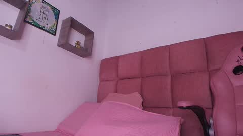 Snapshot of s_samanthax chatting on 02.18.25 Samantha online show from 02.18.25