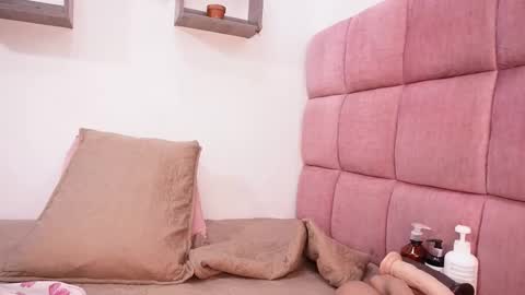 Snapshot of s_samanthax chatting on 10.17.25 Samantha online show from 10.17.25