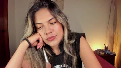 Leslie Beltrn online show from 02.03.25