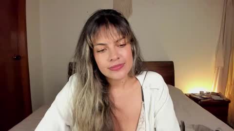 Leslie Beltrn online show from 02.19.25