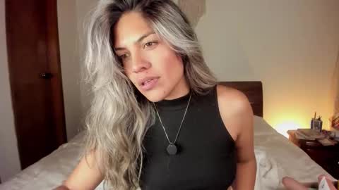 Leslie Beltrn online show from 12.19.25