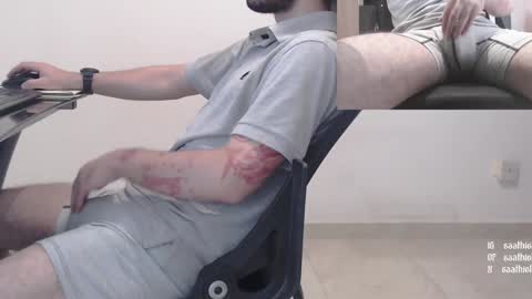 Snapshot of saat_hiel chatting on 01.05.25 Saat online show from 01.05.25