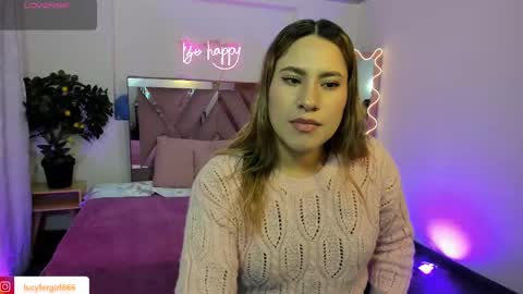 Snapshot of saaya_tay chatting on 02.27.25 saaya_tay online show from 02.27.25