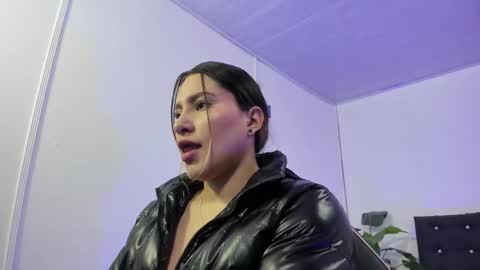 saaya_tay online show from 11.12.25