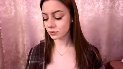 Mika online show from 12.22.25