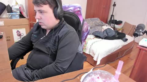 1141323  my Lord Mister Max   moms treasure online show from 12.31.24