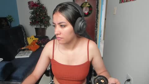 Snapshot of sabrina_chester_02 chatting on 12.27.24 Angie  online show from 12.27.24