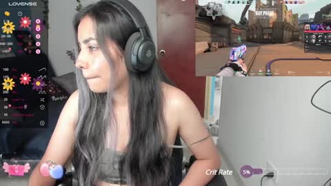 Snapshot of sabrina_chester_02 chatting on 02.08.25 Angie  online show from 02.08.25