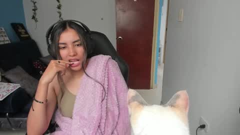 Snapshot of sabrina_chester_02 chatting on 02.21.25 Angie  online show from 02.21.25