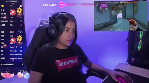 Snapshot of sabrina_chester_02 chatting on 09.14.25 Angie  online show from 09.14.25