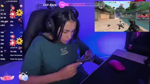 Snapshot of sabrina_chester_02 chatting on 09.16.25 Angie  online show from 09.16.25