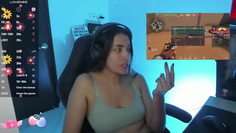 Snapshot of sabrina_chester_02 chatting on 10.21.25 Angie  online show from 10.21.25