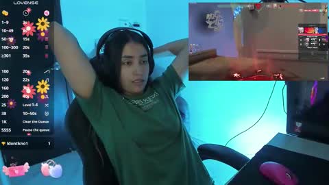 Snapshot of sabrina_chester_02 chatting on 10.29.25 Angie  online show from 10.29.25