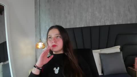 Snapshot of sabrina_lennox chatting on 03.01.25 Sabrina Maria online show from 03.01.25